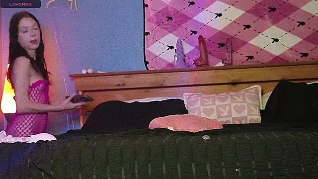 kittenkisses3 online show from January 10, 2026, 1:56 am