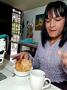 PaulinaLondra2 online show from November 26, 2025, 12:27 pm