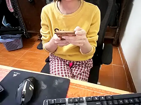 ---Lusi03--- online show from March 5, 2026, 10:23 am