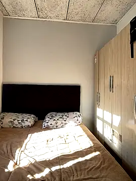 Snapshot of Manufring chatting on November 3, 2025, 7:28 pm Manufring online show from November 3, 2025, 7:28 pm