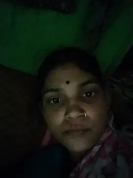 Snapshot of Jooli_cuty chatting on August 4, 2026, 4:06 am Jooli cuty online show from August 4, 2026, 4:06 am