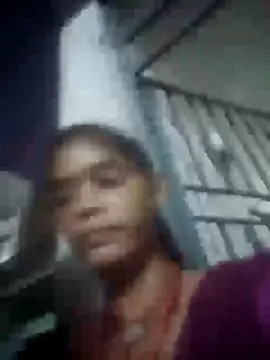 Snapshot of Jooli_cuty chatting on November 5, 2025, 1:03 pm Jooli cuty online show from November 5, 2025, 1:03 pm