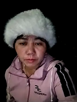 Snapshot of be-yeu chatting on November 28, 2025, 10:48 am be-yeu online show from November 28, 2025, 10:48 am