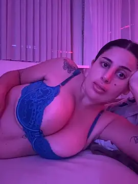 jojoa23 online show from February 21, 2026, 7:38 pm