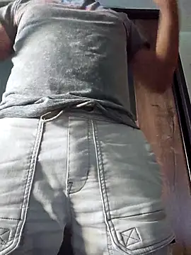 Leslie85 online show from November 11, 2025, 10:21 am