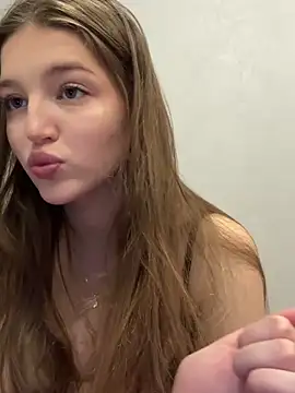 hopbunny online show from November 14, 2025, 7:17 pm