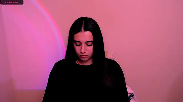 Snapshot of AlinaDoll_ chatting on November 8, 2025, 8:29 am AlinaDoll online show from November 8, 2025, 8:29 am