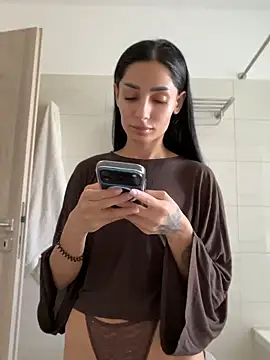 VickyM99 online show from April 19, 2026, 8:59 am