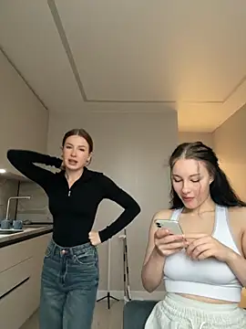 MelissaPinkiss online show from December 4, 2025, 7:18 am