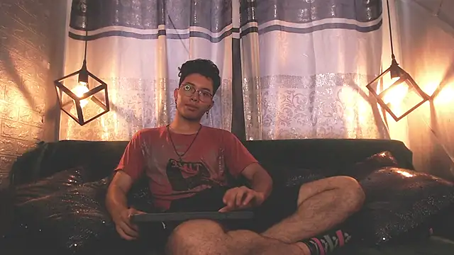 Snapshot of alexy_re chatting on November 12, 2025, 5:28 pm alexy re online show from November 12, 2025, 5:28 pm