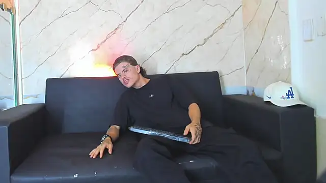 Snapshot of Kevinperlas chatting on November 8, 2025, 1:31 am Kevinperlas online show from November 8, 2025, 1:31 am