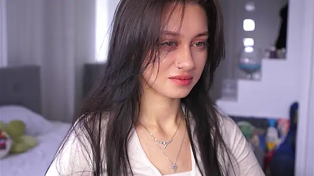 MarvisKuhIo online show from November 14, 2025, 5:44 am