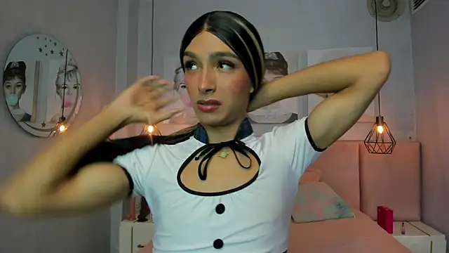 sensual skinny online show from November 17, 2025, 1:53 am