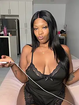 Snapshot of PrincessDreamm chatting on July 7, 2026, 12:24 am PrincessDreamm online show from July 7, 2026, 12:24 am