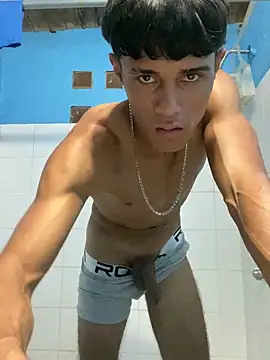 Snapshot of meliodas_23cm chatting on November 29, 2025, 2:44 am meliodas 23cm online show from November 29, 2025, 2:44 am