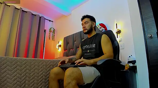 noah corvelle online show from December 19, 2025, 11:23 am