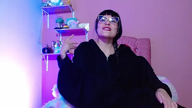 Snapshot of valkiry_ chatting on January 12, 2026, 8:04 pm valkiry online show from January 12, 2026, 8:04 pm