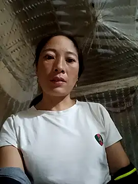 oanh-oanhbay online show from November 21, 2025, 10:09 pm