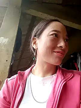 oanh-oanhbay online show from November 5, 2025, 6:05 am