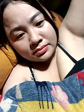 Bee-bgolden online show from November 19, 2025, 1:49 am