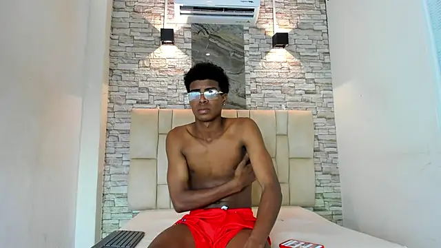 XAVI LEE online show from November 28, 2025, 7:58 pm