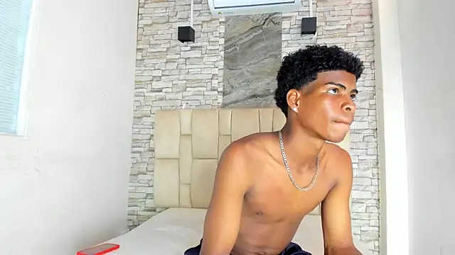 XAVI LEE online show from November 14, 2025, 7:50 pm