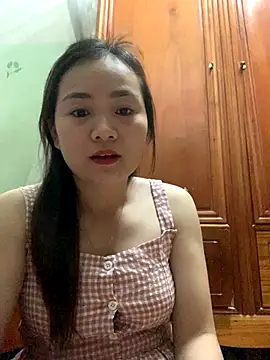 Snapshot of Bana-gibee chatting on November 4, 2025, 2:21 pm Bana-gibee online show from November 4, 2025, 2:21 pm