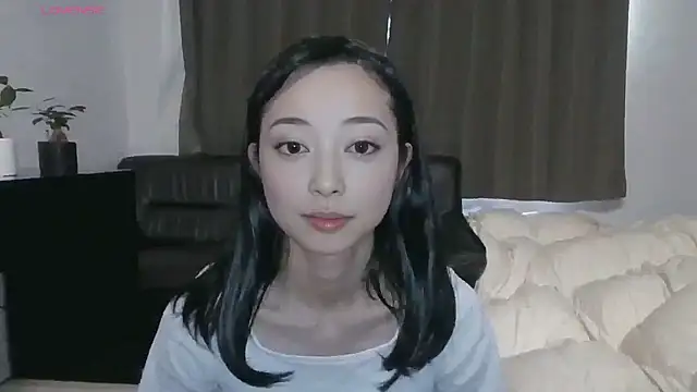 --Hina-- online show from February 9, 2026, 1:25 am