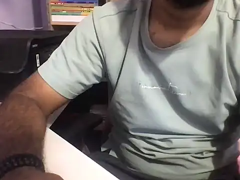 Snapshot of KingCobra_07 chatting on June 6, 2026, 3:01 am KingCobra 07 online show from June 6, 2026, 3:01 am