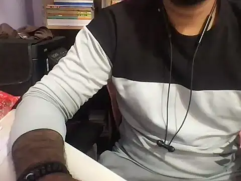Snapshot of KingCobra_07 chatting on June 9, 2026, 2:34 am KingCobra 07 online show from June 9, 2026, 2:34 am