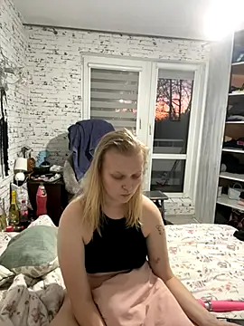 Snapshot of hotgoodgirll chatting on December 17, 2025, 3:28 pm hotgoodgirll online show from December 17, 2025, 3:28 pm