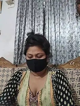 Snapshot of munni-506 chatting on June 22, 2026, 5:43 pm munni-506 online show from June 22, 2026, 5:43 pm