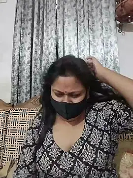Snapshot of munni-506 chatting on July 23, 2026, 8:33 am munni-506 online show from July 23, 2026, 8:33 am