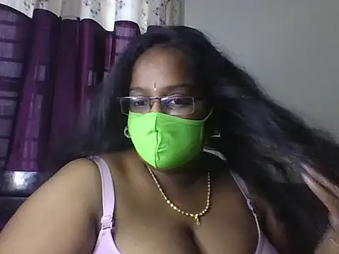 Snapshot of hootypriya chatting on May 9, 2026, 8:18 am hootypriya online show from May 9, 2026, 8:18 am