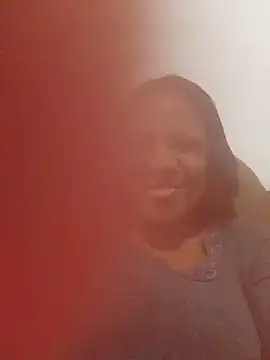 Snapshot of Mommy_Sienna chatting on July 4, 2026, 3:05 pm Mommy Sienna online show from July 4, 2026, 3:05 pm
