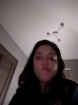 LinaGlow  online show from November 8, 2025, 10:35 pm