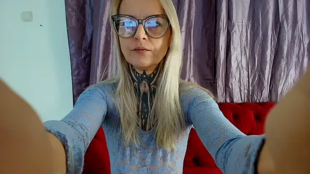 Snapshot of TattooTemptress chatting on November 21, 2025, 5:06 am TattooTemptress online show from November 21, 2025, 5:06 am