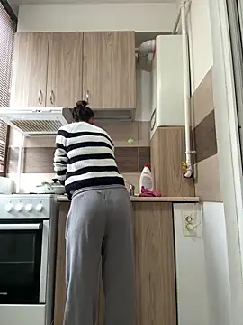 EdaQueen online show from April 1, 2026, 1:12 pm