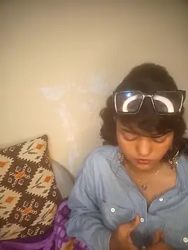 Freakingromance online show from February 16, 2026, 6:17 pm