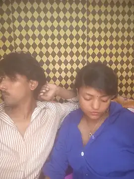 Freakingromance online show from April 17, 2026, 6:33 pm