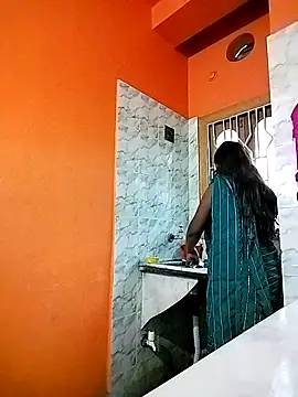 LoveLy-Soneya online show from December 19, 2025, 1:20 am