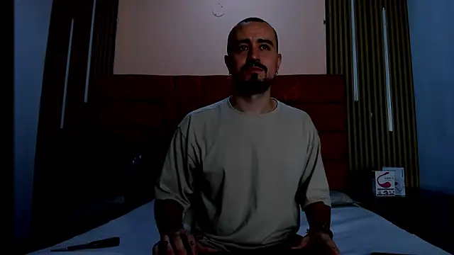 Snapshot of HARRY_FLYNN chatting on November 10, 2025, 12:21 pm HARRY FLYNN online show from November 10, 2025, 12:21 pm