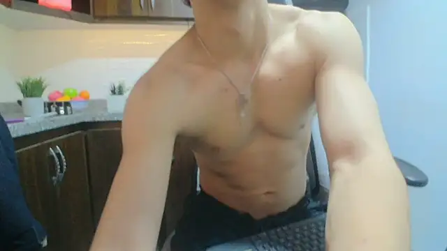 chris evans27 online show from November 18, 2025, 3:32 am