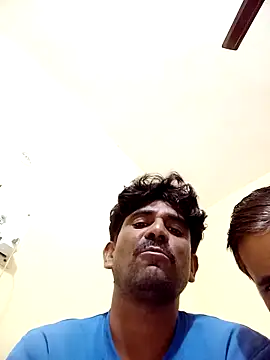 Snapshot of Redhotrose_couple chatting on November 14, 2025, 3:05 pm Redhotrose couple online show from November 14, 2025, 3:05 pm