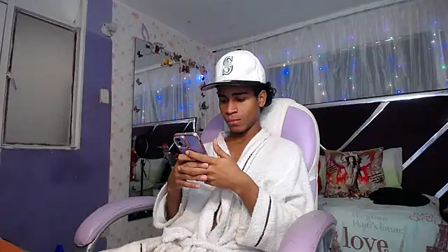 Santy bigcock 01 online show from June 3, 2026, 3:39 pm