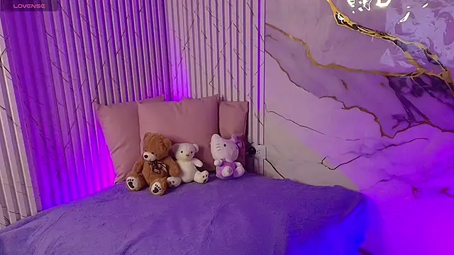 PEACHY TAY online show from March 9, 2026, 11:58 am