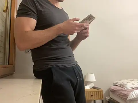 Snapshot of redflake chatting on November 17, 2025, 12:36 am redflake online show from November 17, 2025, 12:36 am