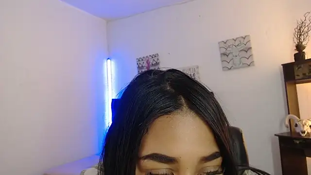 lyam ebony  online show from February 11, 2026, 7:47 pm