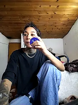 lyam ebony  online show from January 11, 2026, 4:52 am