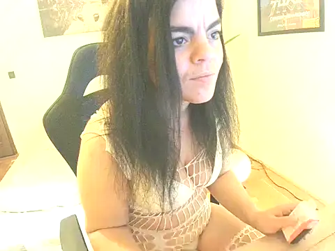 Snapshot of Cicumicus chatting on November 5, 2025, 6:00 pm Cicumicus online show from November 5, 2025, 6:00 pm